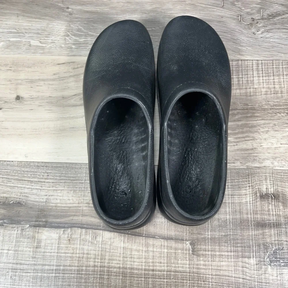 Klogs USA Bistro Clog Work Shoes Mens 12 Slip Resistant Non-Marking Black